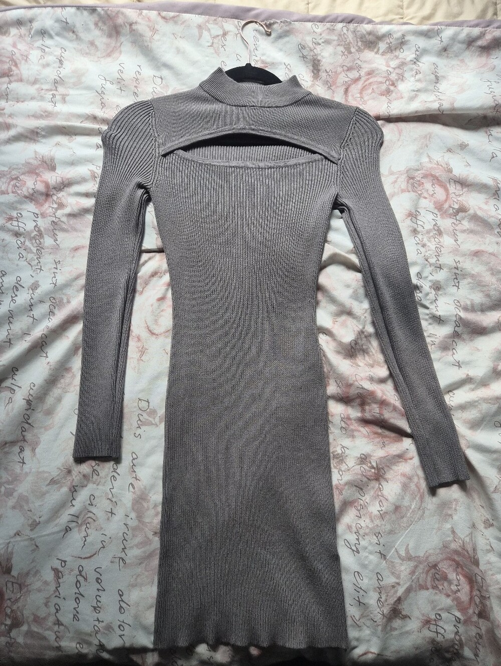 Derek Heart Gray Ribbed Long-Sleeve Cutout Knit Dress